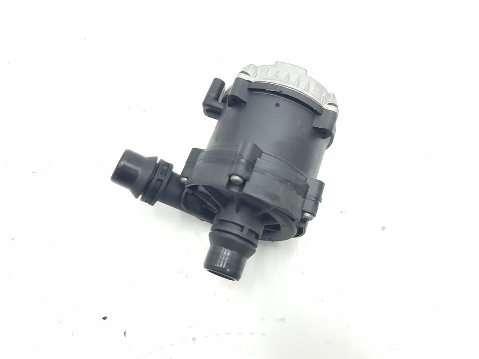 BMW G30-G11 İLAVE SU POMPASI 11518638237 - Yedek Parça